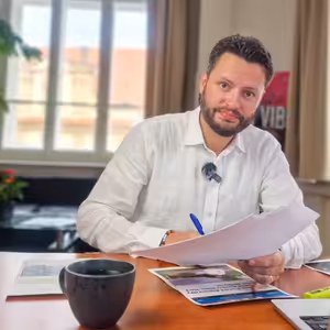 Čau Praho! #43: Proč se Piráti snaží zlikvidovat ODS? Vláda nakupuje ropu od kamarádů Putina.