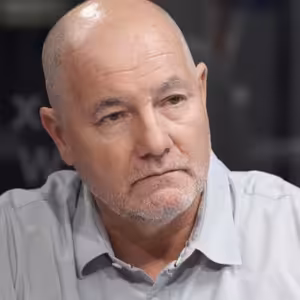 Ministerstvo se snaží o novou železnou oponu, kazíme si vlastní obraz, mít cestovku je teď za trest, říká Papež