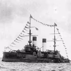 Andrej Žiarovský: Rusi poslali flotilu cez pol sveta, len aby ju rozstrieľali delá japonských lodí