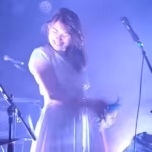 Veronika Dvorská: Anglický příběh o lásce