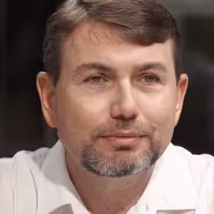 Napětí eskaluje, dav má velkou sílu. Zvykli jsme si na to, že denně umírají víc jak dva autobusy lidí, říká psycholog