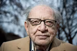 Autor biografie cestovatele Miloslava Stingla historik Adam Chroust pro Rádio Z: Našel jsem u něj doma obrovský archiv a jeho součástí bylo 280 nikdy neotevřených cestovatelských kufrů