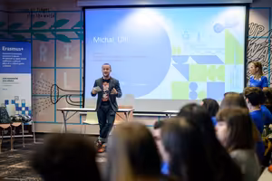 Program Erasmus+ je v daleko lepší kondici, než byl před covidem, říká ředitel Michal Uhl