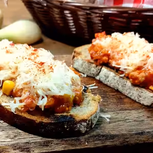 Jak na pravé ďábelské tousty? Zvládnete je i na vařiči uprostřed lesa