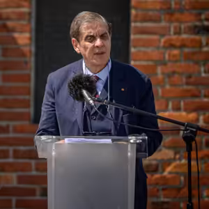 Čteme Romea.cz: Romani Rose v Osvětimi připomněl hladovějící děti v Gaze