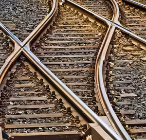 6. Dilema s električkou a peším mostom