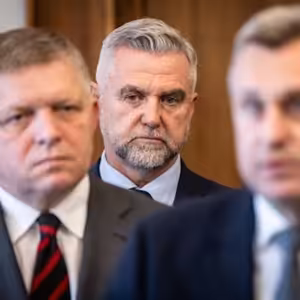 Ohýbanie pravidiel končí autoritárstvom, politici tento štát nevlastnia, tvrdí politológ Štefančík (Res Publica)