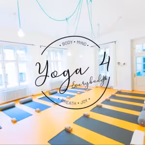 TEEN JÓGA: Chceš se opět zabydlet ve svém těle i po hormonální bouři? Zkus Teen jógu.