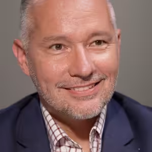 Jsem líný, to mi vadí. A nejsem udobřovací typ, říká Martin Veselovský v rozhovoru s podporovatelkou DVTV