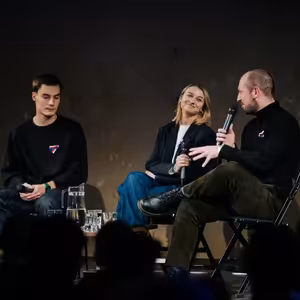 Turek si vypískání na Národní užil, Babiš příliš ne a Pavel se snaží pískat rovinu