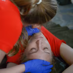 "Polštářek do rakve" | Mýtus o první pomoci s Betty z PrPom