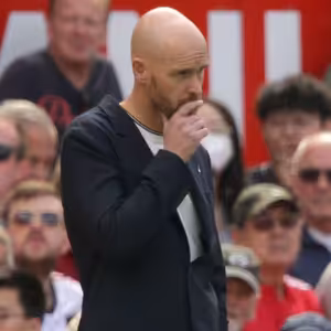 Prehra proti Brightonu vrátila hráčov do minulej sezóny, Erik Ten Hag volá po posilách