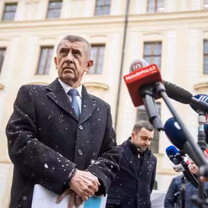 Připravte si popcorn, povím vám svůj příběh, řekl Babiš. Opozice si ho předvolala kvůli střetu zájmů