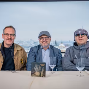 #3 - MATÁSEK & FANÁNEK - Ve Žďáru nám rozkopali auto, v Lípě jsme dostali na budku. U Aleše na střeše.