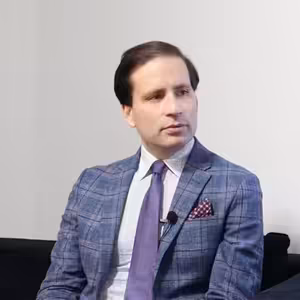 Vláda se chytla do vlastní pasti, pokračuje v Babišově politice, míní ekonom