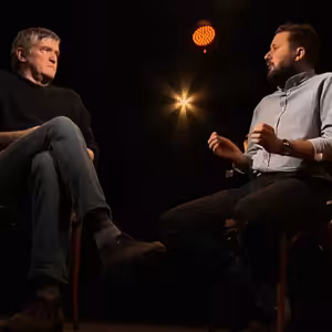 .pod lampou: Človek, ktorý chce opraviť hlavné mesto