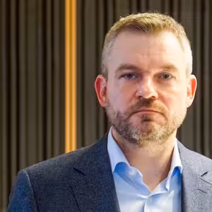 Peter Pellegrini - Ľudí, ktorí nedodržiavajú karanténu, treba nahlásiť polícii