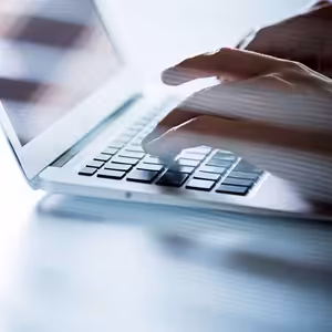 Skutočný príbeh tínedžeriek, ktoré vypátrali chráneného svedka