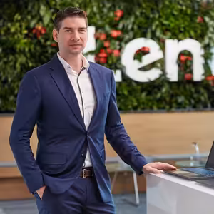 Ako mení AI našu prácu s počítačmi? Lenovo to vie a kladie na to dôraz