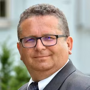 Mezislovanštinu se na rozdíl od esperanta nemusíte učit, říká autor univerzálního slovanského jazyka Vojtěch Merunka