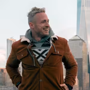 Rozhovor s Milanom bez mapy: Pýtať si peniaze pri zrušení letenky späť, alebo využiť voucher?