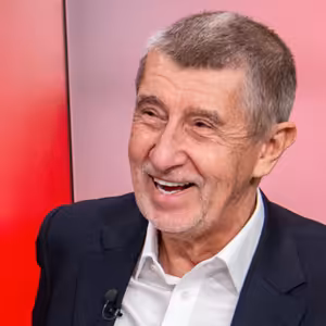 Kuloáry | Andrej Babiš (ANO): Zvýšení poplatků za ČT a ČRo je skandální, po volbách je zrušíme | 5. 3. 2025