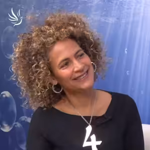 Monika Ben Thabetová, Tajná moc čísla 4