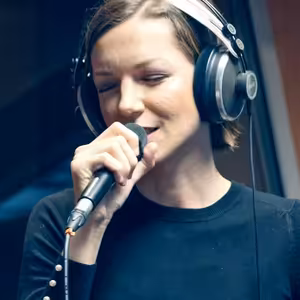 Čistokrvný slovenský hit s rodokmeňom: Zuzana Smatanová – Tam kde sa neumiera