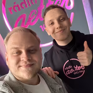 spevák Lucius Szikora