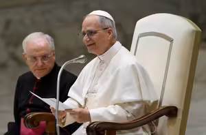 Papež: Národy chtějí mír - setkejme se, mluvme spolu, vyjednávejme!