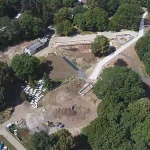 Práce v parku Střed