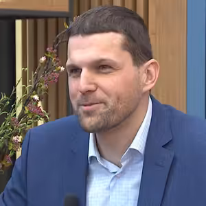 Petr Hladík (KDU-ČSL): Uvažujeme o pětikoruně zálohy na plechovky, aby byla motivace je vracet. / 19. 3. 2023