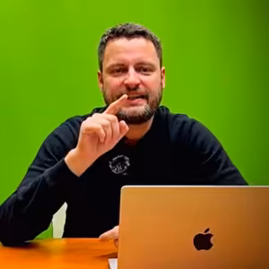 Fiala v Průhonicích přestřelil. Trapas. Pirátům kumulace nesmrdí. Hřib chce všechno | Čau Praho #175