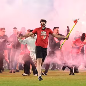 Slavia má obrovský problém. Poslouží jako precedens v tom, jak se vypořádat s výtržníky