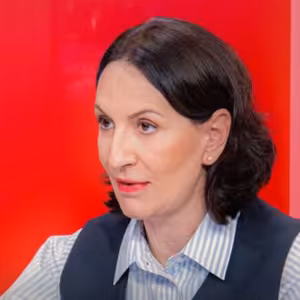 Kuloáry | Alexandra Udženija (ODS): Pekarová Adamová jen sedí na piedestalu a nic nedělá | 11. 12. 2024