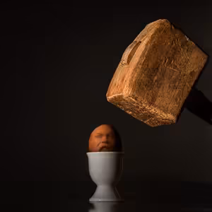 125. Sokrates: Demokracia je krehká vec, poďme voliť. Dlžíme to krajine