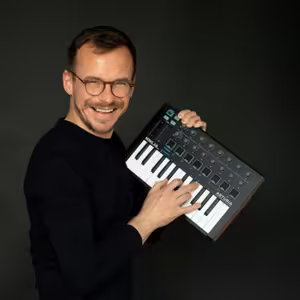 Najrýchlejší spôsob, ako sa dostať z klavíra, je skočiť dole. Dano Špiner odohrá vyše 30 koncertov do konca roka