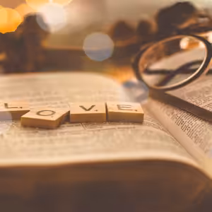 Láska nechť je bez přetvářky, Římanům 12,9 - 16