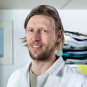 Student prof. Antonína Holého Ondřej Baszczyňski: Chceme vytvořit systém, aby léky působily pouze v postiženém místě v těle a nezatěžovaly celý organismus