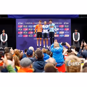 #125 Spanilú jazdu cyklokrosárov v Glasgowe stopol Trentin