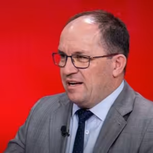 Marek Výborný (KDU-ČSL): Plakát chirurga z Afriky je xenofobie, fotka Roma na dávkách ne | 13. 2. 2025