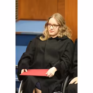 Pokud člověk se znevýhodněním dostane podporu v rámci vzdělávání, má možnost získat lepší zaměstnání a potom společnosti podporu vrátit zpět a přispět k jejímu rozvoji