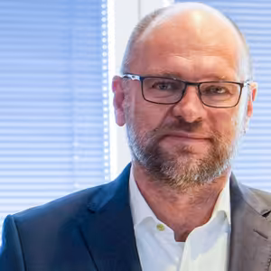 Richard Sulík - Ak to pomôže, som pripravený ponúknuť aj svoju stoličku ministra hospodárstva