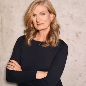 Big Questions: S kostýmní designérkou Simonou Rybákovou o magii módy