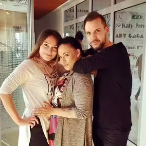 Tina je späť! S prekvapením u Miša a Mony