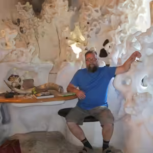 Rozprávkový dom v Jablonke, postavený holými rukami Trnavčana Viliama