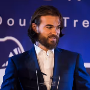 Inšpiratívno-edukačný podcast J. Lašáka, R. Staňu, mladých brankárov a rodičov s Petrom Budajom