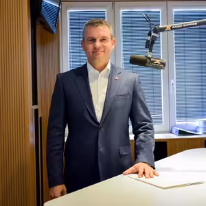 Peter Pellegrini - Väčšina firiem nie je pripravená komunikovať so štátom elektronicky