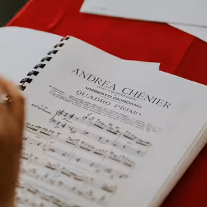 Operná lahôdka v Banskej Bystrici: Záver divadelnej sezóny s veľkovýpravnou operou Andrea Chénier