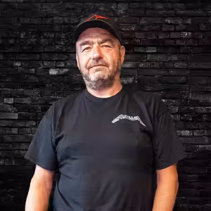 HVĚZDNÝ HOST ROCK RADIA: TONDA RAUER